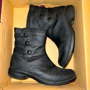Like New Merrell Boots 🖤
